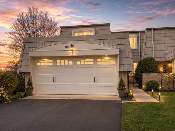 660 Versailles Cir Unit F, Elk Grove Village, IL 60007