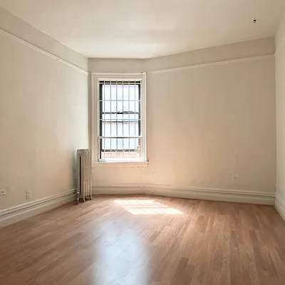 Rented by Sovereign Associates | media 8