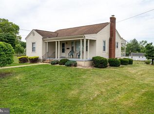 713 10th St, Shenandoah, VA 22849