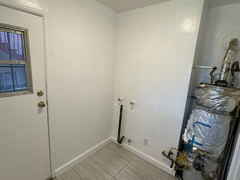 4370 Fleming Ave #A — Photo 7