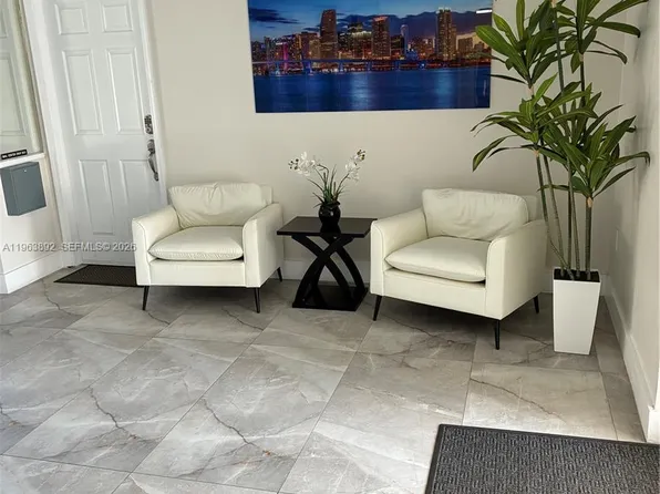 3770 NE 171st St APT 308, North Miami Beach, FL 33160