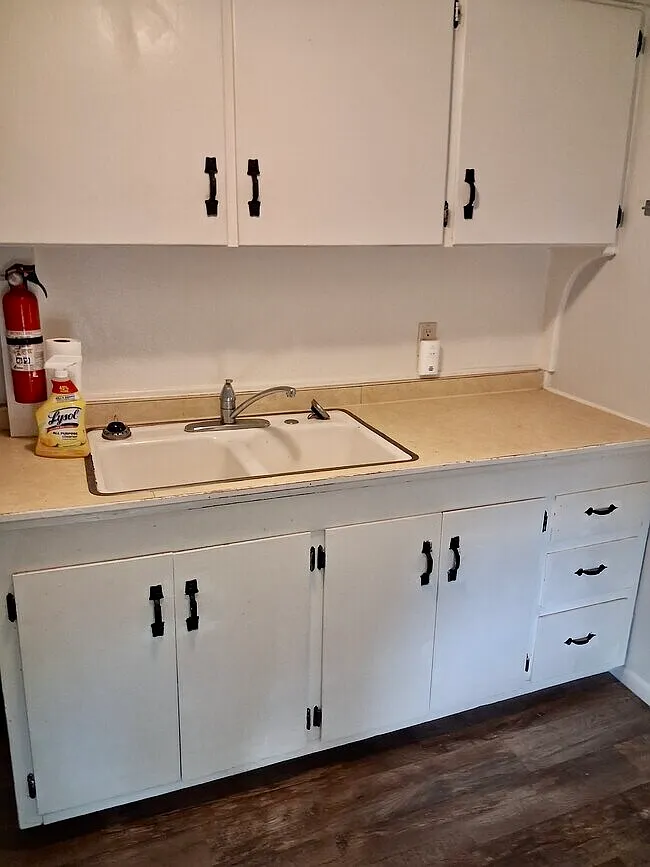 Studio, 420 sqft, $600 — Photo 2