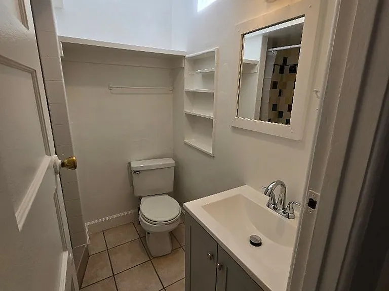 2406-2408 2410 Fernleaf St — Photo 9
