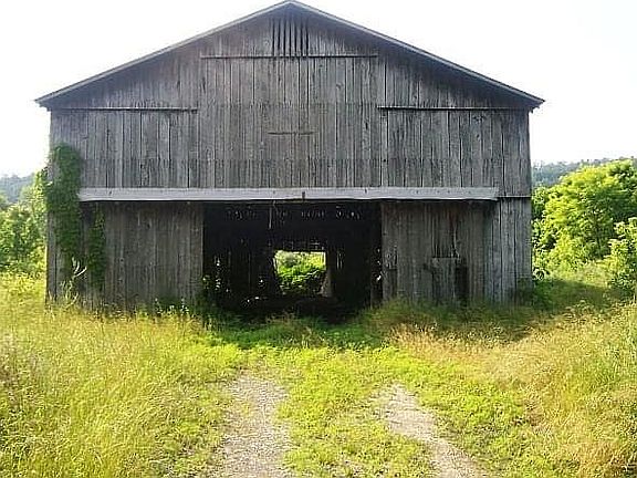 Barn with great bones 