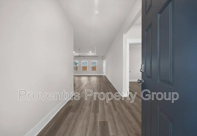 3136 Silver Maple Dr — Photo 2