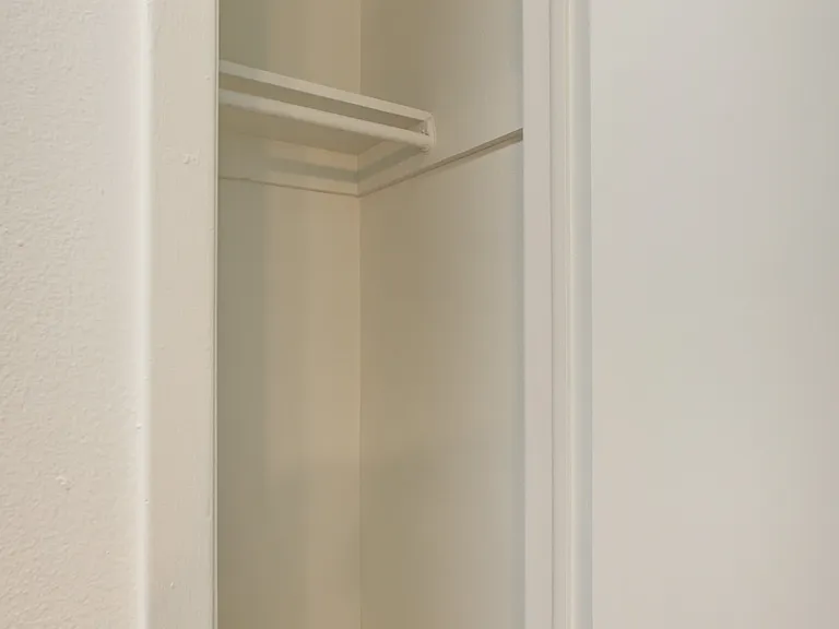 8 S Clarkson Street — Photo 24