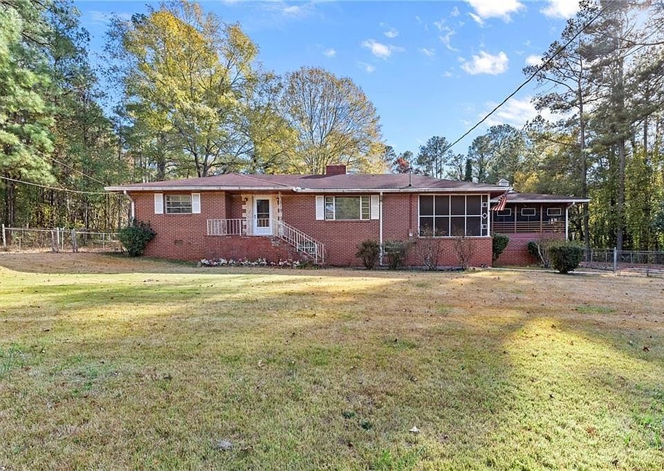 1st image of 2247 Cypress Ave