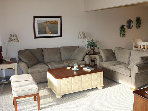 2nd image of 1820 E Pennsylvania Ave Unit 8