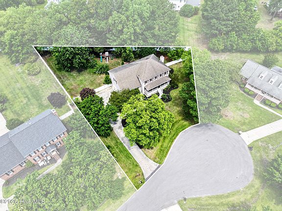 5th image of 239 Buckingham Drive