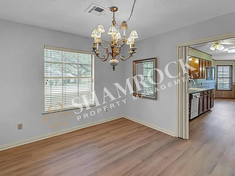 4613 Westchester Dr — Photo 9