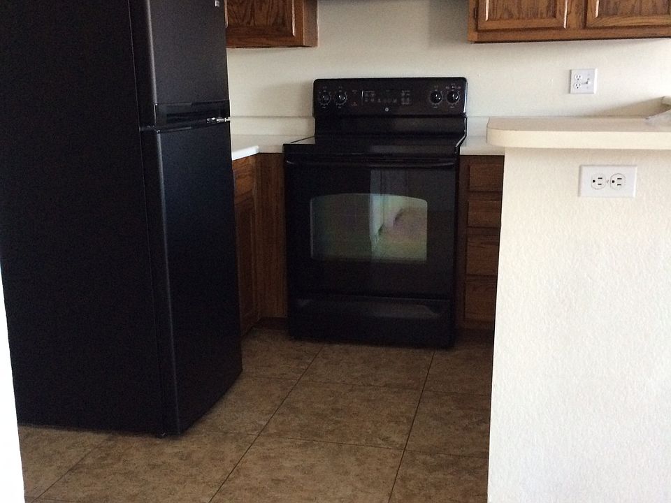 2nd image of 510 N Alma School Rd Unit 205