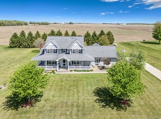 30814 Golf Course Rd, Dyersville, IA 52040