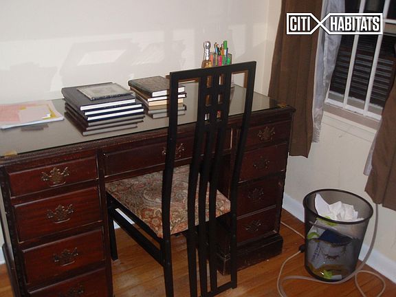 4th image of 329 W 101st St APT 4D