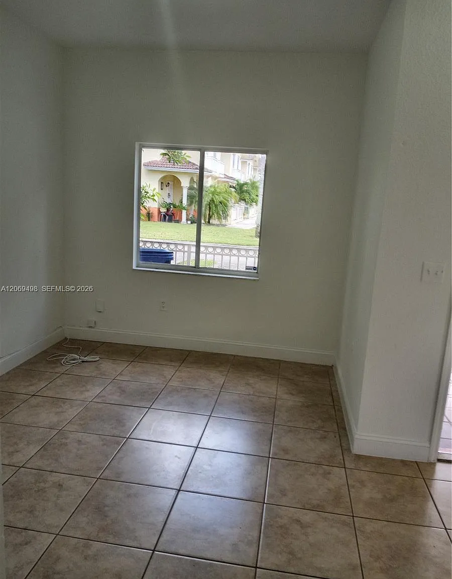 Tuscan Lake Villas — Photo 4
