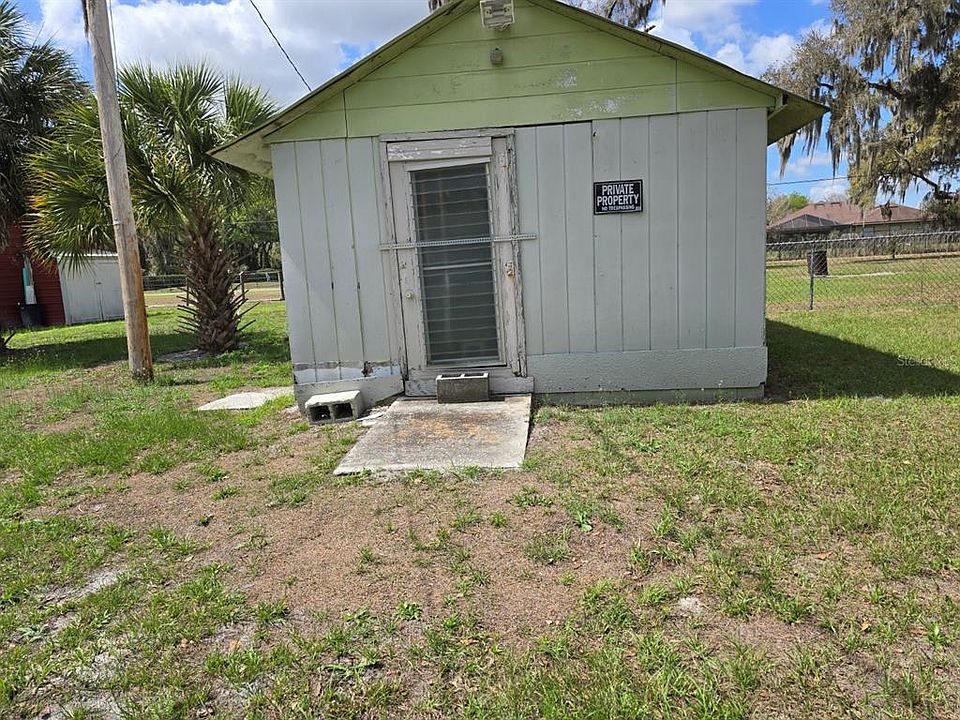1st image of 6123 Forest Ln