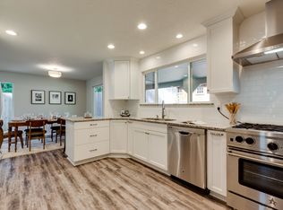 400 SW 88th Ave, Portland, OR 97225