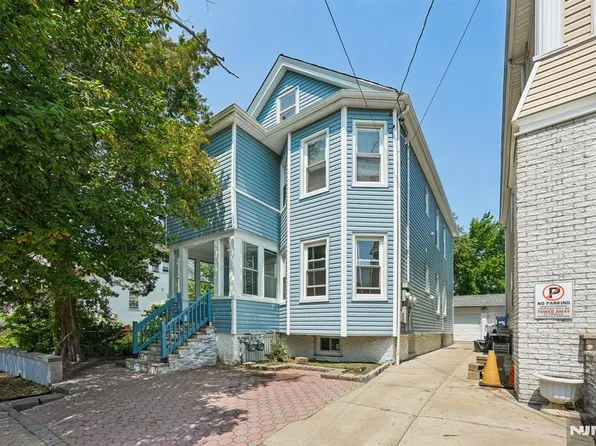 155 Hayward Pl, Wallington, NJ 07057
