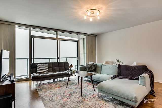 1st image of 611 S Wells St APT 2405