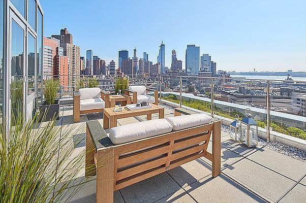 1st image of 550 W 54th St #1252