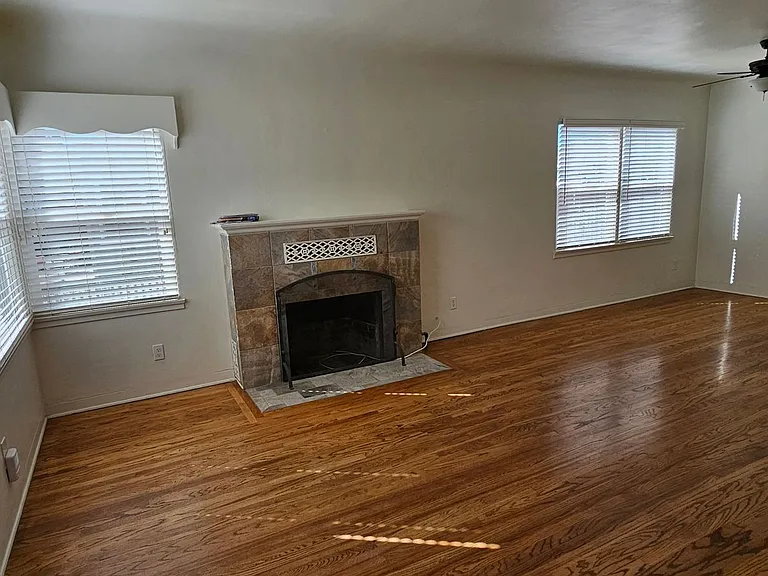609 E Central Ave — Photo 5
