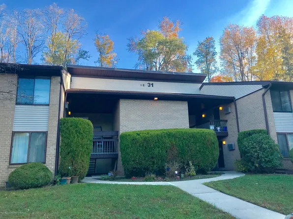 31 Meadow Green Cir Unit F, Manalapan, NJ 07726