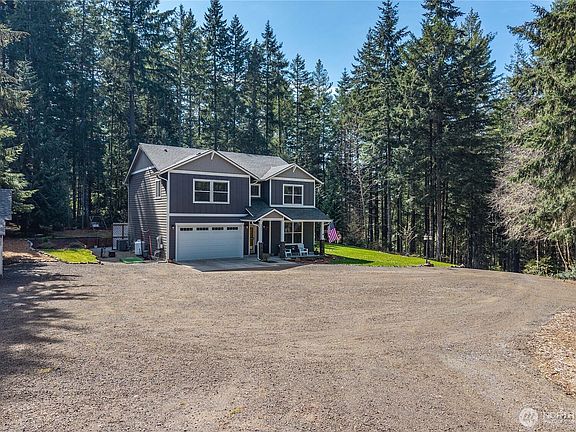 3rd image of 3057 SE Spring Creek Road