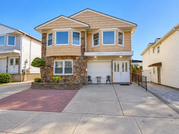 52 Bangor St #1, Staten Island, NY 10314