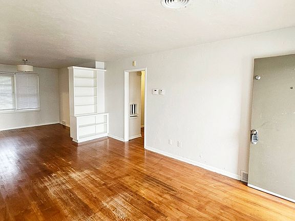4th image of 2609 NW 49th St