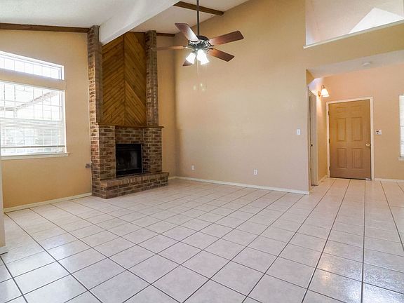 4th image of 813 Amiens Ln
