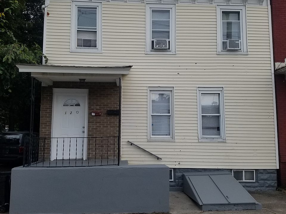 1st image of 120 Overlook Pl #1