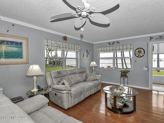 3rd image of 210 Cape Shores Cir #7-A