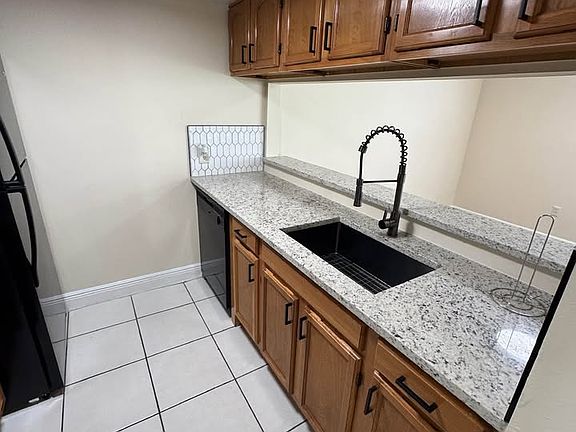 5th image of 1727 NE 36th Ave #4