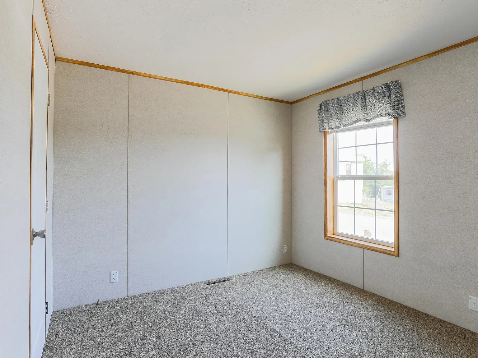 Lake Erie Estates — Photo 4