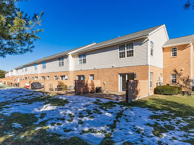 4104 Otter Creek Dr — Photo 2