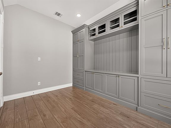 4th image of 17114 Crimson Crest Dr