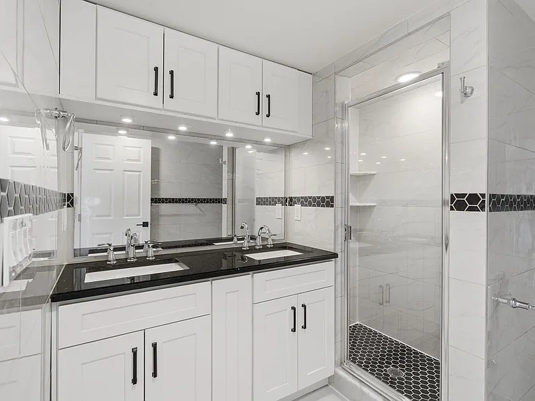 14 W 49th St #1 — Photo 18