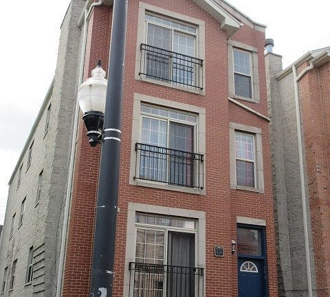 2nd image of 3303 W Warren Blvd Unit 3
