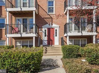 9483 Fairfax Blvd APT 302, Fairfax, VA