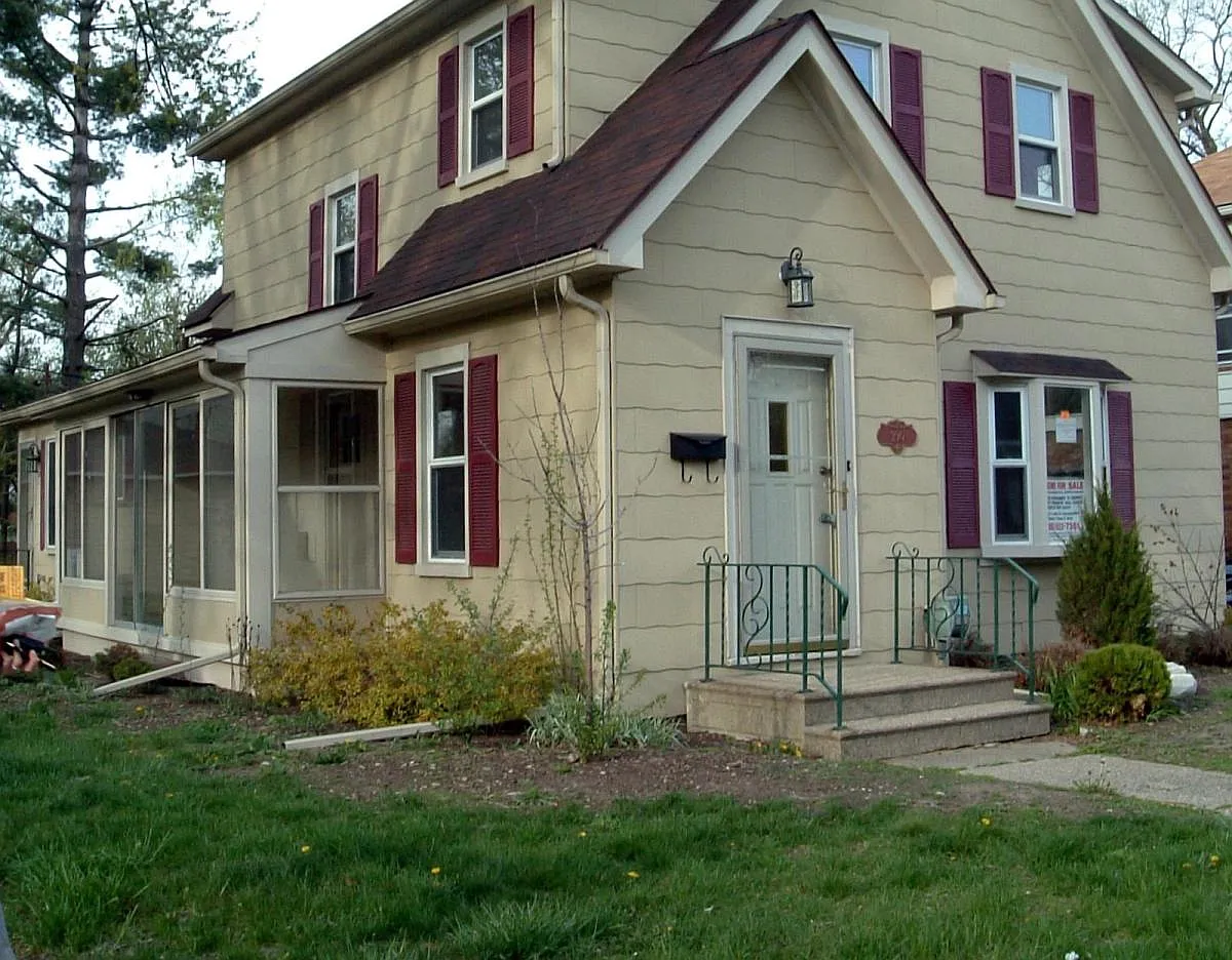 4 bed, 1731 sqft, $2,295 — Photo 1