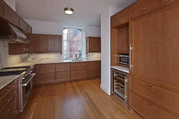 Sold by Brown Harris Stevens | media 6