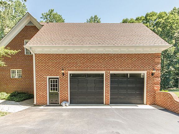 4th image of 15536 Chesdin Landing Ct