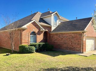 38 Heron Dr, Sanger, TX 76266
