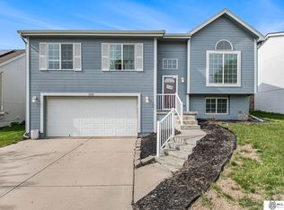 16926 Redman Ave, Omaha, NE 68116