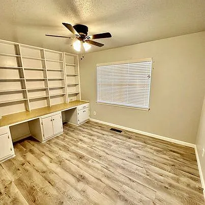 3215 Oakwood Dr — Photo 5