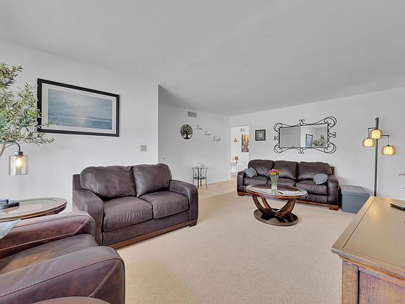 5th image of 10851 Sandy Hook Rd