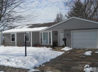 1403 Veerman St, Pekin, IL 61554