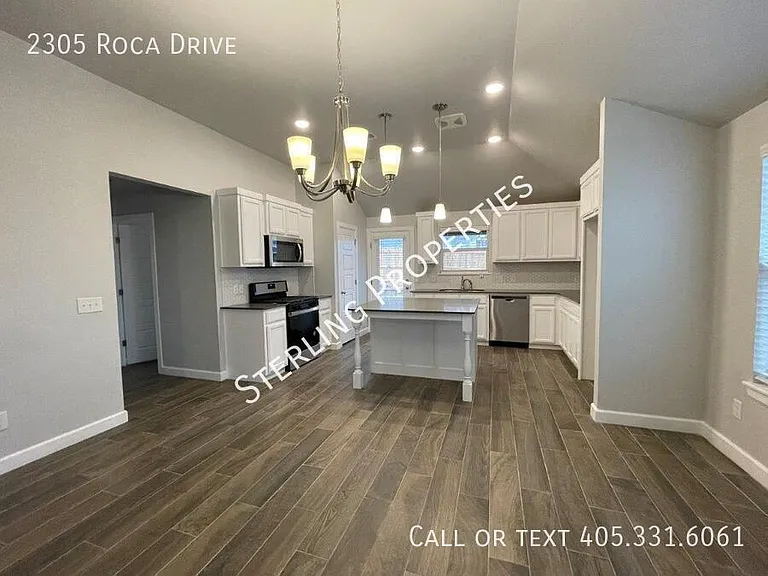 2305 Roca Dr — Photo 5