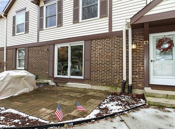 2nd image of 2716 Weeping Willow Dr APT B