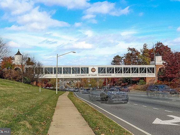 5th image of 807 Cornell St