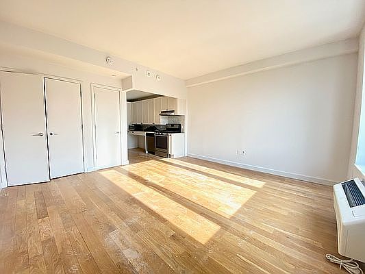 3rd image of 409 Eastern Pkwy APT 407